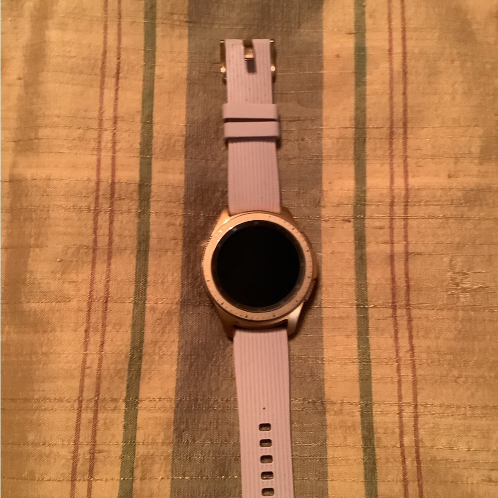 Samsung Rose & Gold Smartwatch